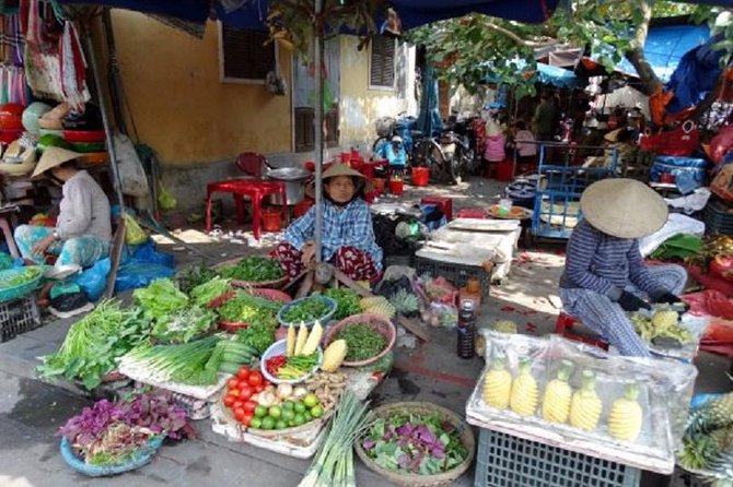Morning Cooking Class in Thuan Tinh Island depart from Hoi An Old Town - From Hoi An Old Town pickup to the market: the flavor lesson starts early
