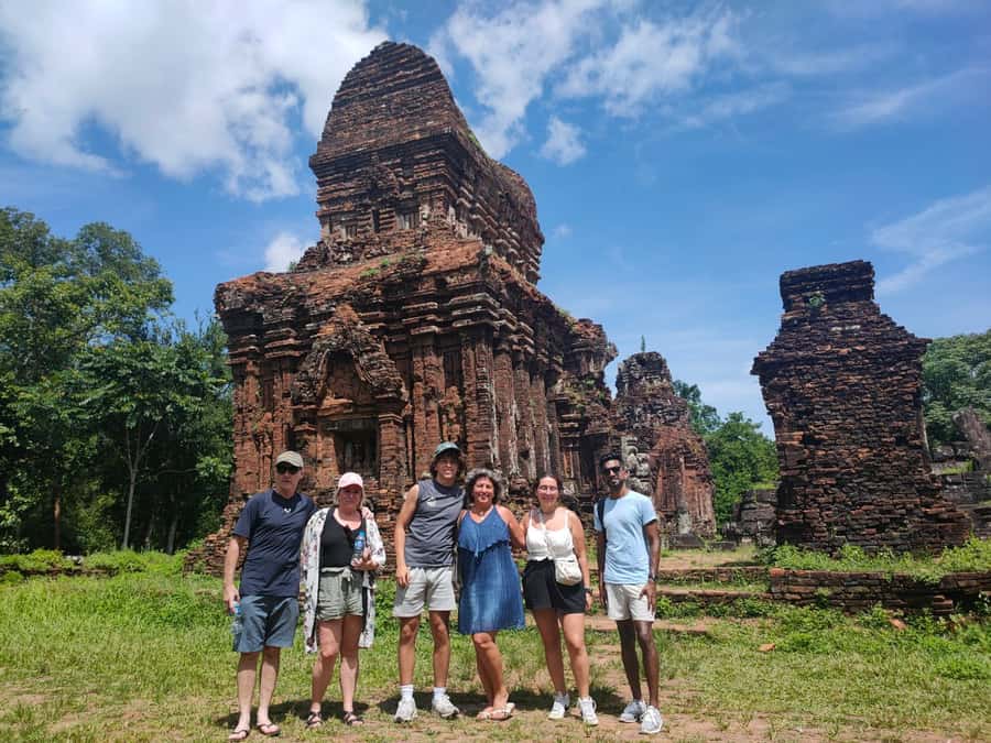 My Son Holyland Guided Tour with Boat Trip, Ricepaper making - Rice paper making at a local house, where you learn by doing
