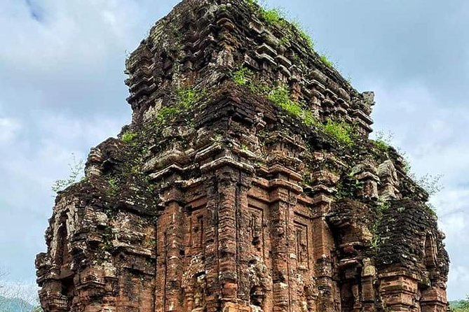 My Son Holyland , Marble Moutain,Hoi An Walking Tour with Night Market,Boat Ride - Sampan boat ride: a short break with river views