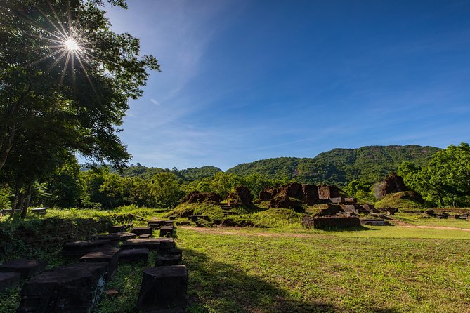My Son Sanctuary And Hoi An Heritage Full-day Tour - Exploring Hoi An Ancient Town on foot: markets, houses, halls, and bridges