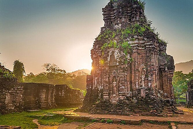 My Son Sanctuary and Hoi An Walking Tour - Hoi An Ancient Town Walk: Houses, Sights, and Street Food Shopping