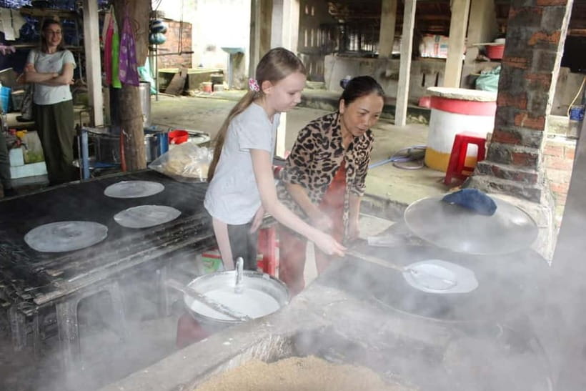 MY SON SANCTUARY - RICE PAPER MAKING DELUXE TOUR FROM DANANG - Getting to the temple zone: electric car vs. walking