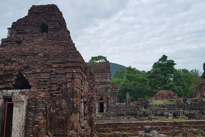 MY SON SUNRISE TOUR to avoid Crowds, Take Nice Photos from HOI AN or DANANG CITY - Who should book this My Son sunrise (or early morning) tour