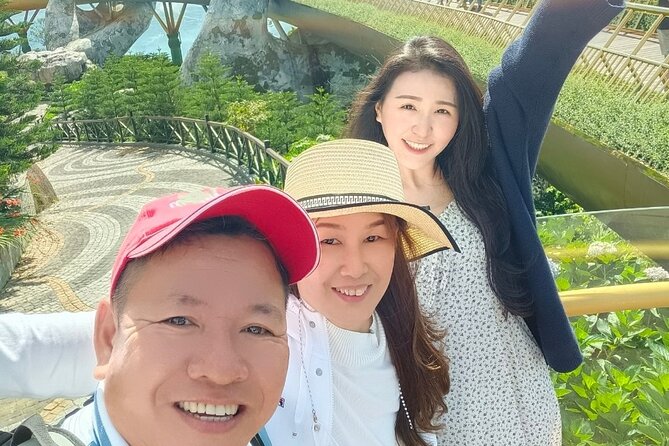 Private Bana Hills - Golden Hands Bridge Guided Tour with Lunch and Transfer - Sun World Ba Na Hills: Lava Train and the themed attraction chain