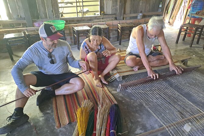 Private Boat to Hoi An Craft Villages-Pottery, Carpentry village - A half-day craft tour that actually shows the work