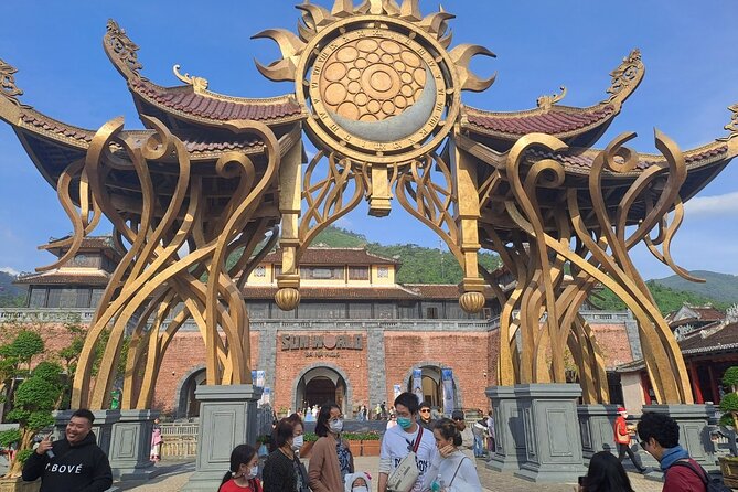 Private car and cable car ticket to the Ba Na hills and Golden Bridge - Golden Bridge and Love Flower Garden: how to enjoy it without getting worn out