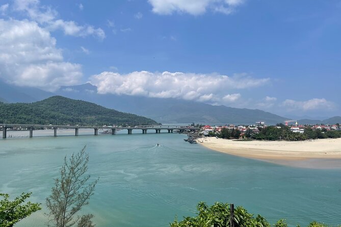 Private Car From Hue To Hoi An Old Town - Pickup in Hue, private comfort, and what to expect from the driver