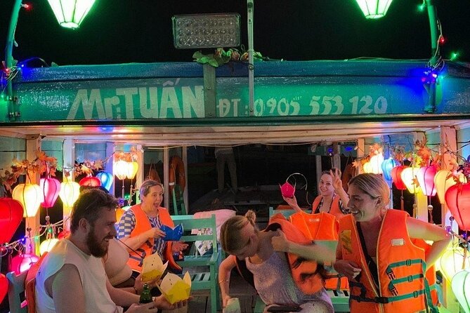 PRIVATE Hoi An Ancient Town - Night Market Street Food By Night - Dinner and What’s Included in the Price