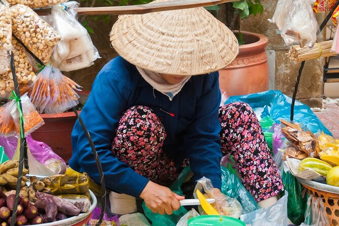 PRIVATE Hoi An Ancient Town - Night Market Street Food By Night - Walking Through Hoi An Ancient Town at Night