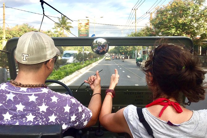 PRIVATE JEEP TOUR: From Hue To Hoi An, Da Nang via Hai Van Pass - Stop 3: Lang Co Bay beach time and lunch that feels worth the drive