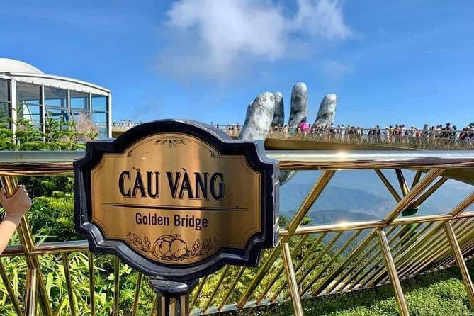 Private luxury Ba Na Hills & Hoi An Walking Tour, Night Market - Night Market Time: Lanterns, Shopping Choices, and a One-Hour Wandering Window