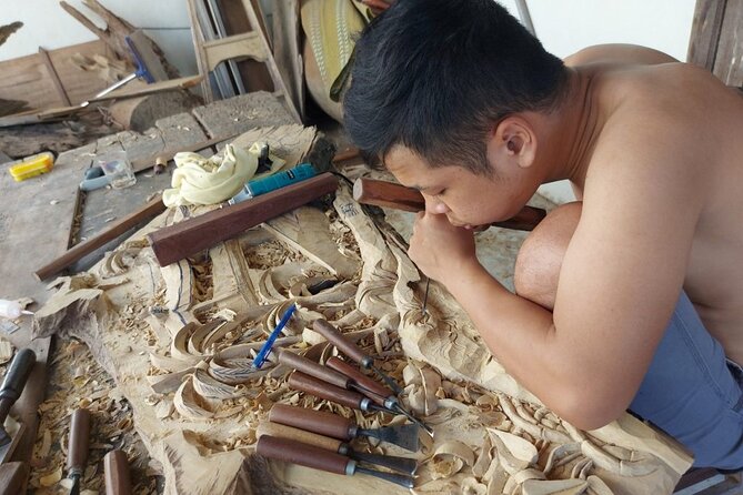 Private Motorbike tour and Discover local villages around Hoi An - Stop 3: Kim Bồng Carpentry Village, from wood carving to river boat work