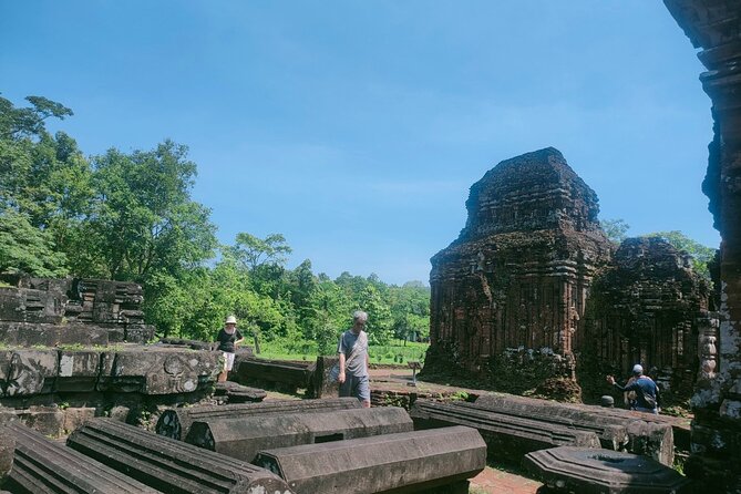 Private My Son Sanctuary Early Tour -Day Tour - Admission, water, and car service: the value math