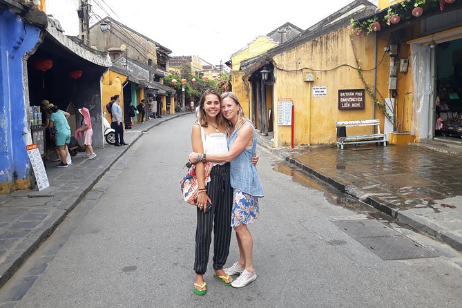 PRIVATE TOUR Marble Mountains-Hoi An Old town-Night Market-Boat - The food plan: Cao Lau and Pho, plus the sweet stuff