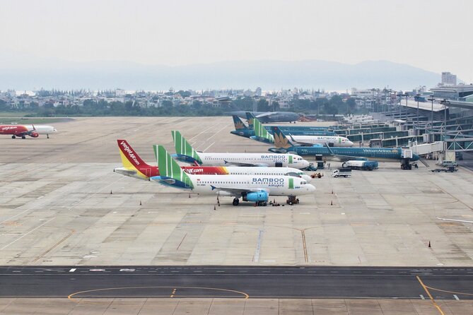 Private transfer Danang airport - Hotels in Danang - Meet and Greet: Name Boards, English Support, and Luggage Reality