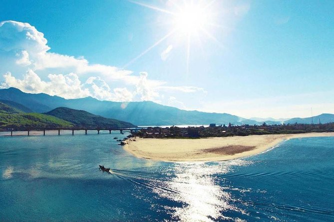 Private transfer from Hue to Hoi An with fabulous stops - Who might want a different option