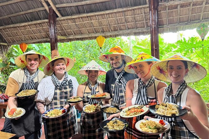 RICE PAPER Noodle Making Experience & Hoi An Cooking Class Class - Kim Bong carpentry village walk, then rice paper noodle making