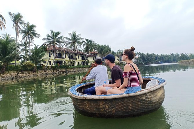 Romantic Dinning On The Bamboo Raft - What the BBQ dinner looks like on board