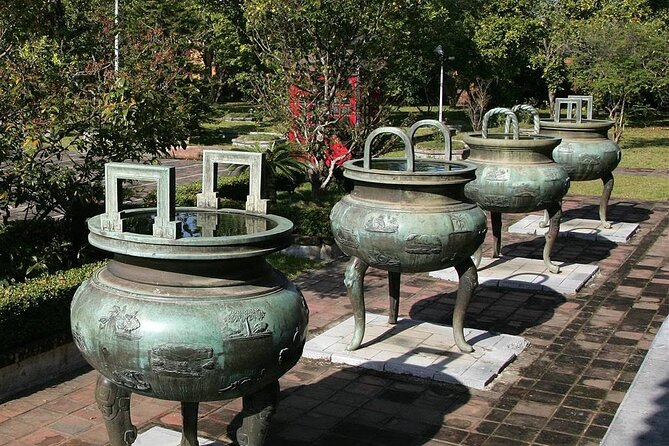 Round Trip: Da Nang/Hoi An – Hue with English-Speaking Driver - Minh Mang Mausoleum: symmetry, calm, and an efficient first tomb stop