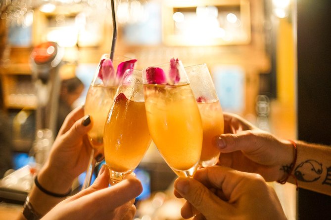 Secret Cocktail Experience in Hoi An - Meeting point at 675a Đ. Hai Bà Trưng, and the rhythm of a 5:00 pm start