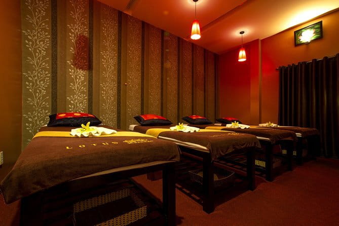 Shiatsu Massage - How the Therapist Uses Thumb, Fingers, Palm, and Elbow Pressure