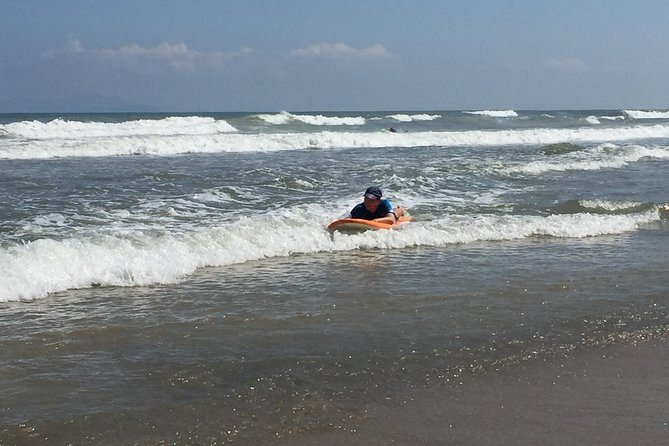 Surfboards rental on My Khe Beach - Gear Comfort: Wetsuits and Rash Vests That Actually Help