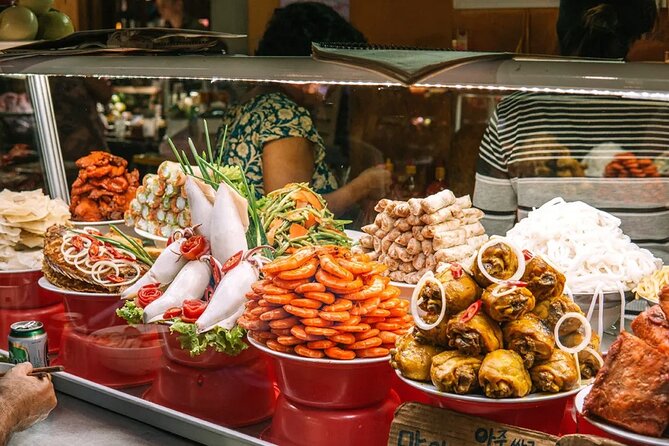 Taste & Explore Hoi An: Food, Art & Heritage from Hoi An/ Da Nang - Art gallery stop(s): the free-entry bonus that changes the mood