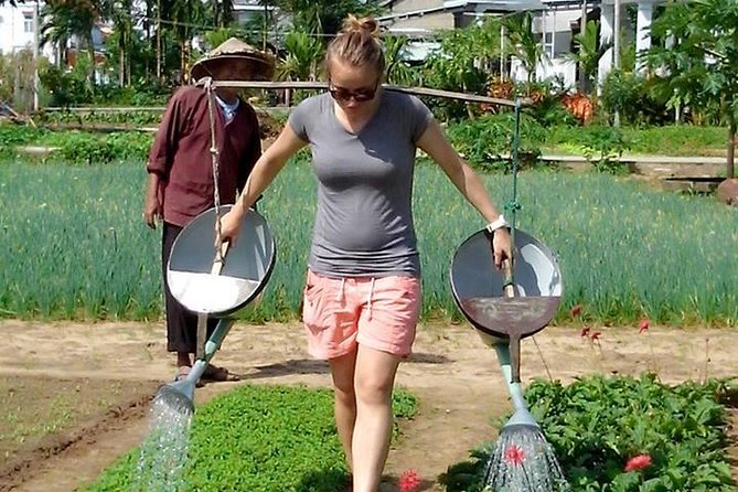 Tra Que Village Cycling And Farming - Leaving Hoi An for Tra Que, without the hassle
