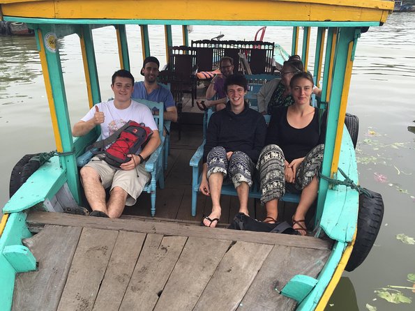 Traditional Cooking Class with Basket Boat Ride and market Tour - Foot soak, shoulder massage, then back to food mode