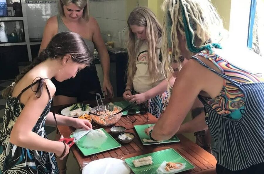 Traditional Vietnamese Cooking Class in Leina Cookery - Welcome Juice and Menu Choice Before You Touch the Pan