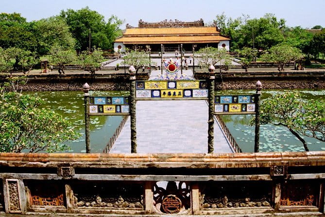 WAR TRAILS TOUR to KY ANH TUNNELS & CHAM RUINED SANCTUARY - What to expect on the day: pace, comfort, and tunnel reality